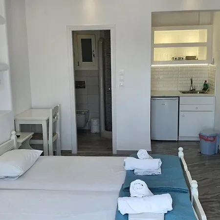 Augusta & Naousa (Paros)