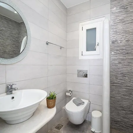 Augusta & Appartement Naousa