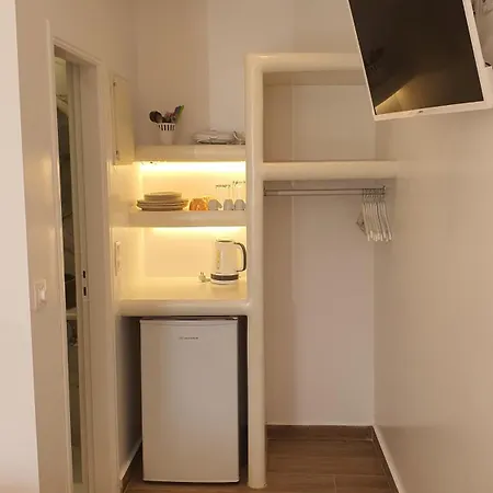 Augusta & Νάουσα