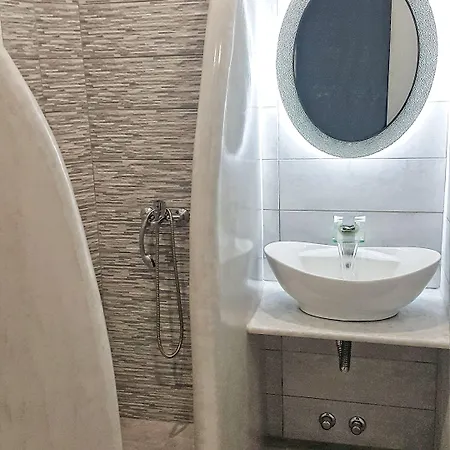 Augusta & * Νάουσα