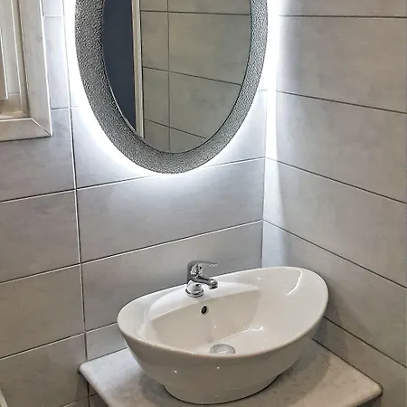 Διαμέρισμα Augusta &