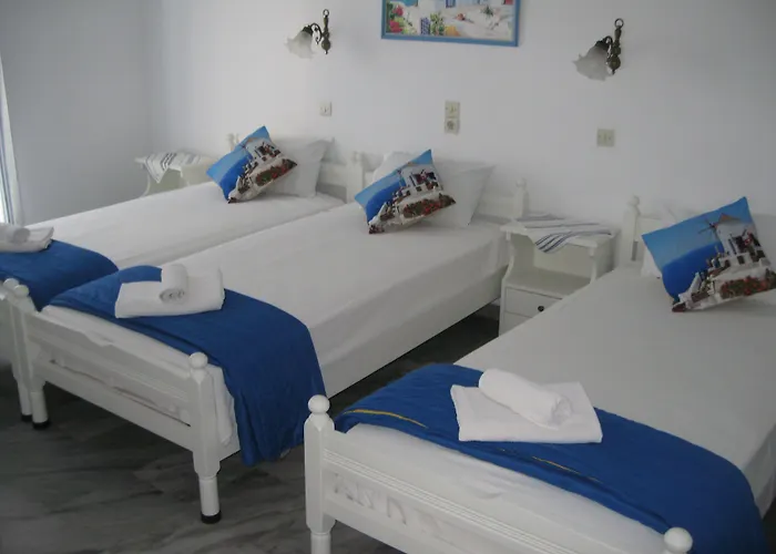 Augusta & * Naousa (Paros)