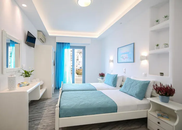 Augusta & Apartment Naousa (Paros)